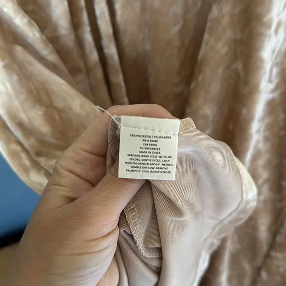 Love, Fire Champagne Gold Velvet Dress with Cutout NWT - Picture 6 of 6